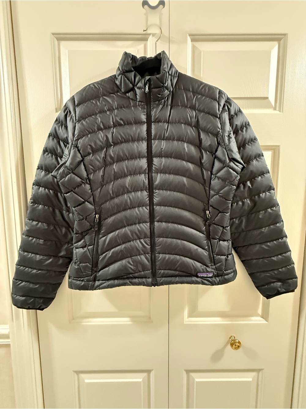 Patagonia Women's Down Sweater Jacket M Black 2008 Full Zip Goose Down Puffer